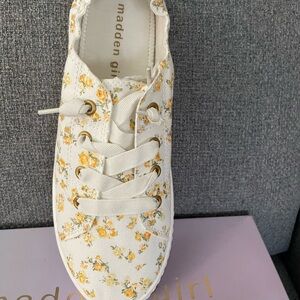 Madden Girl White and Yellow Floral Sneakers NWT